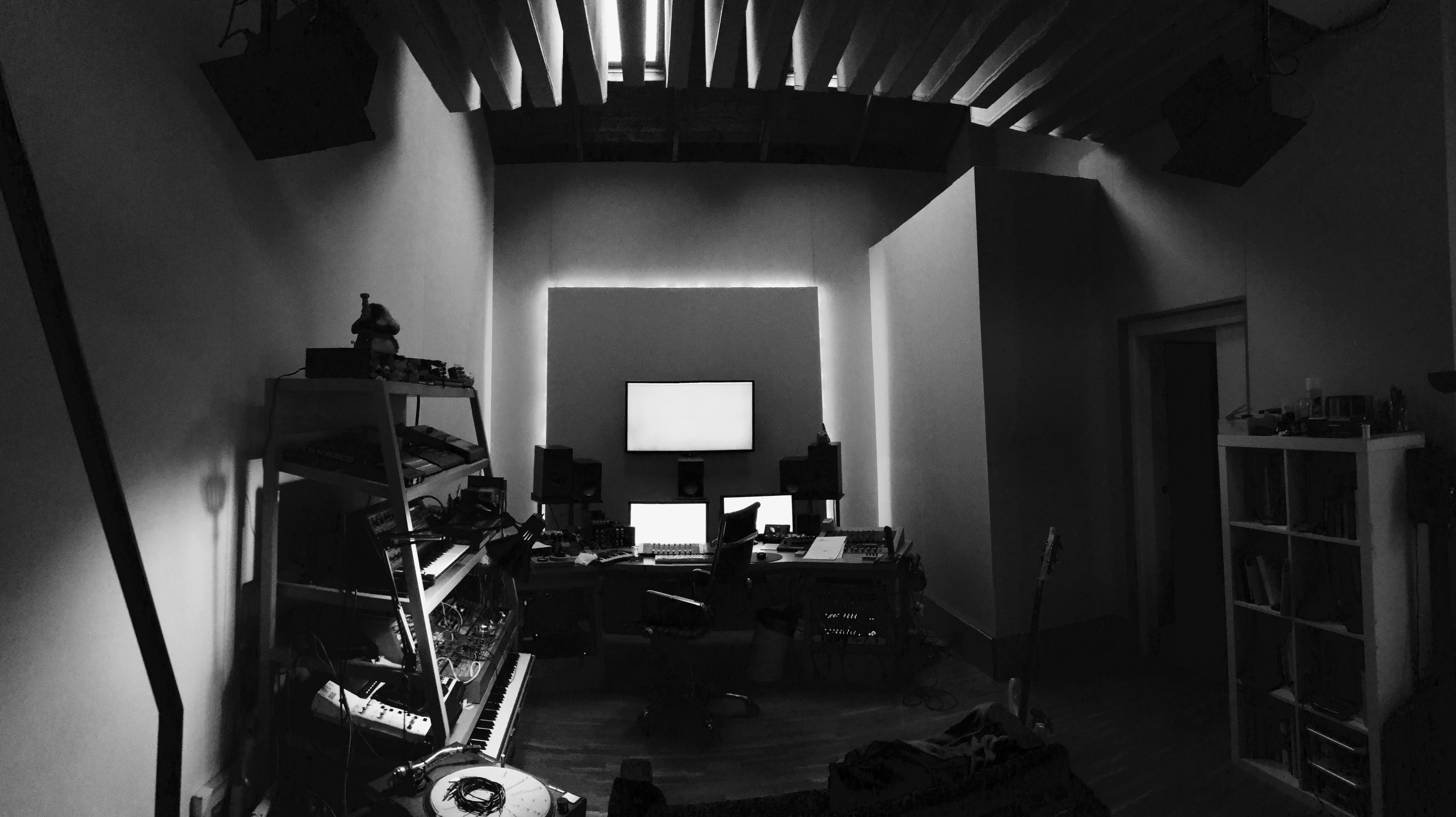 Lorenzo Dal Ri — Sound Design / Location Recording STUDIO